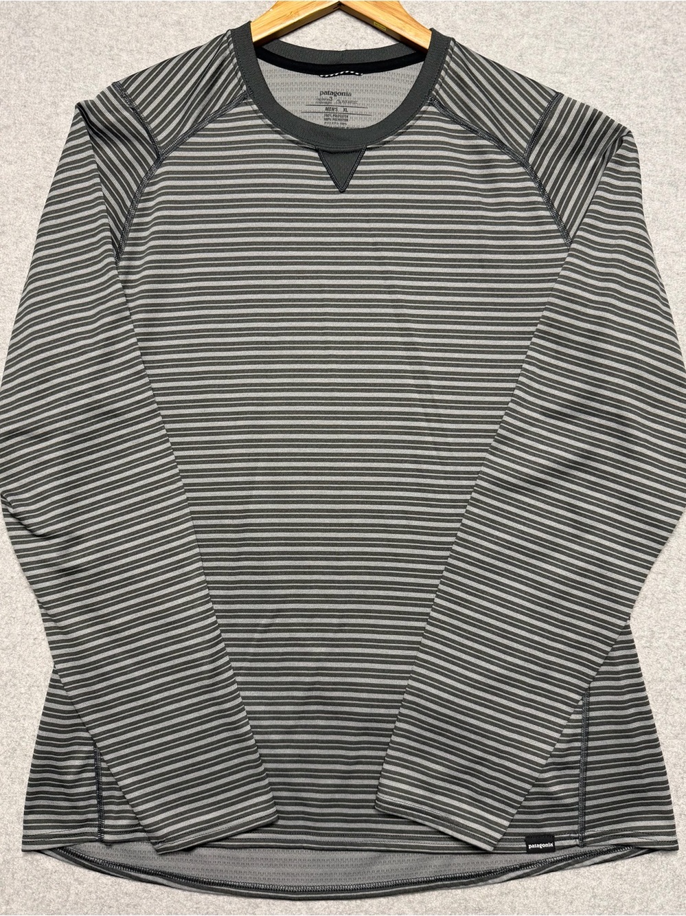 Patagonia Capilene 3 Midweight Men’s XL Gray Striped Long Sleeve Base Layer